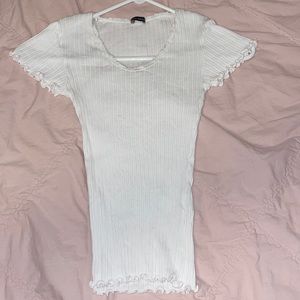 Brandy Melville short sleeve shirt